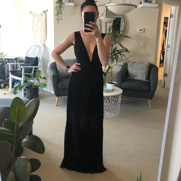 Ya Los Angelos Black gown - Picture 10 of 10